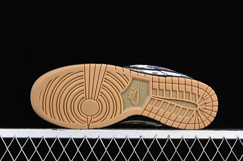 All Categories Nk SB Dunk Series Nk SB Dunk Low Low-top sneakers Supreme x Nk SB Dunk Low "Rammellzee" joint model SB low-top sports and leisure sneakers FD8778-001